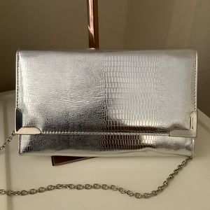 Style & Co Silver Clutch with Shoulder Chain. EUC